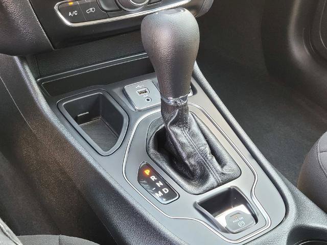 Used 2020 Jeep Cherokee Latitude FWD image 22