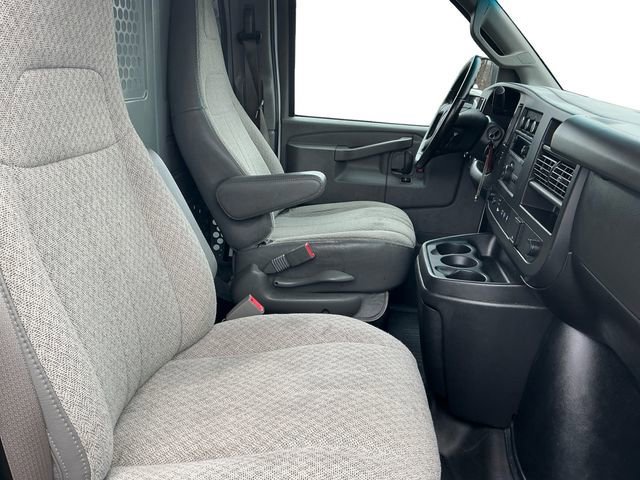 Used 2023 GMC Savana 3500 Extended w/ Driver Convenience Package image 18