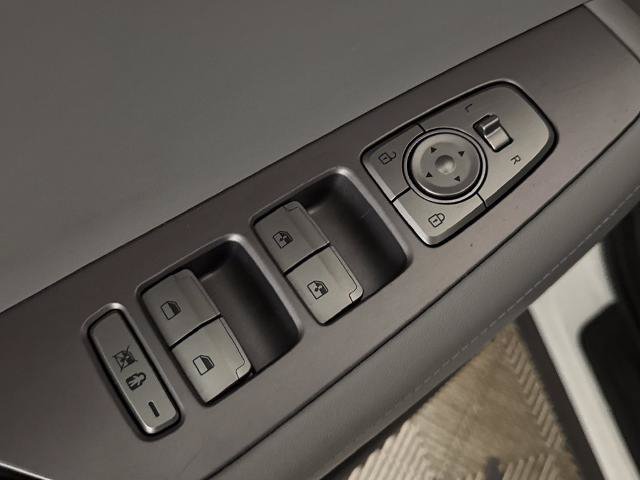 Used 2024 Hyundai Palisade SEL FWD image 16