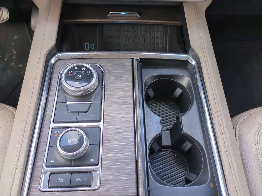 Certified 2024 Ford Expedition Limited image 17