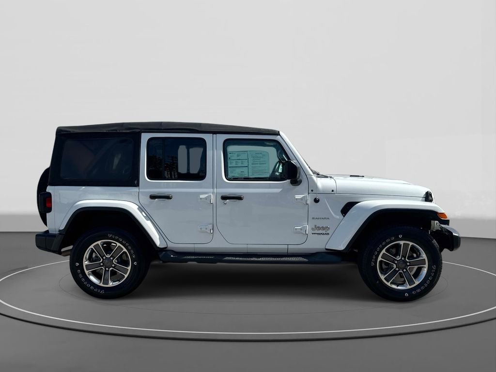 Used 2018 Jeep Wrangler Unlimited Sahara AWD/4WD image 5