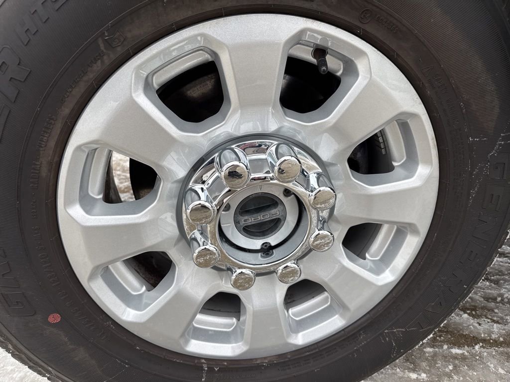 Certified 2023 Ford F250 XLT w/ 360-Degree Camera Package AWD/4WD image 32