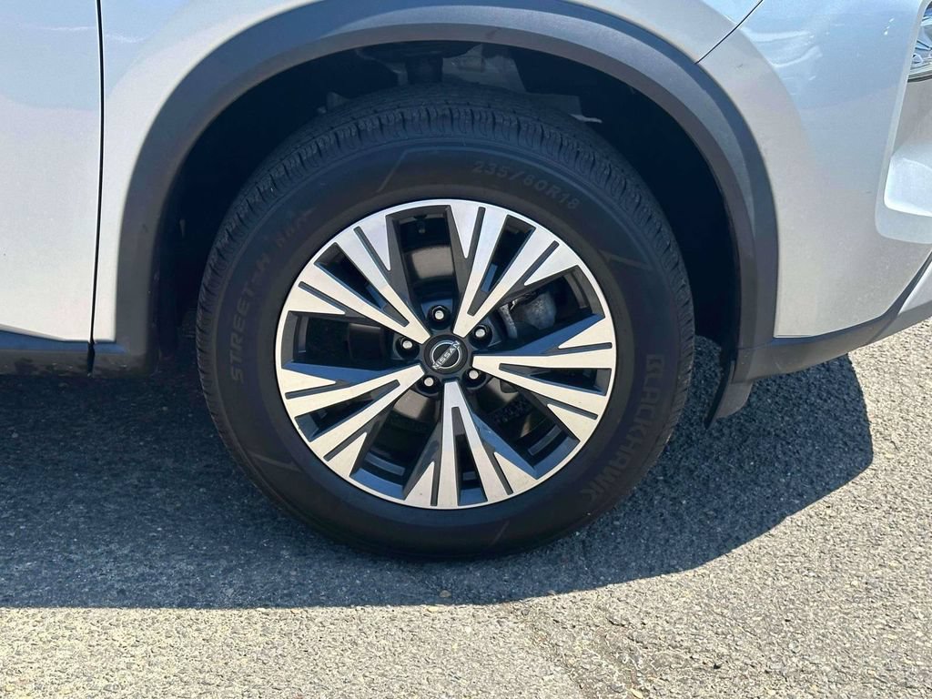 Used 2022 Nissan Rogue SV AWD/4WD image 7