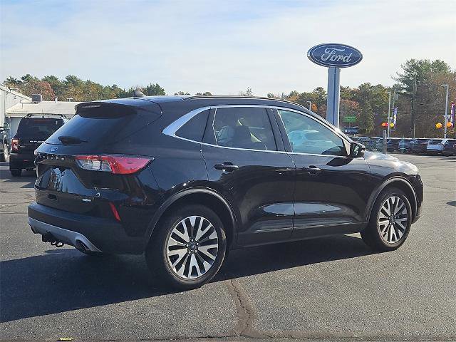 Certified 2020 Ford Escape Titanium image 4