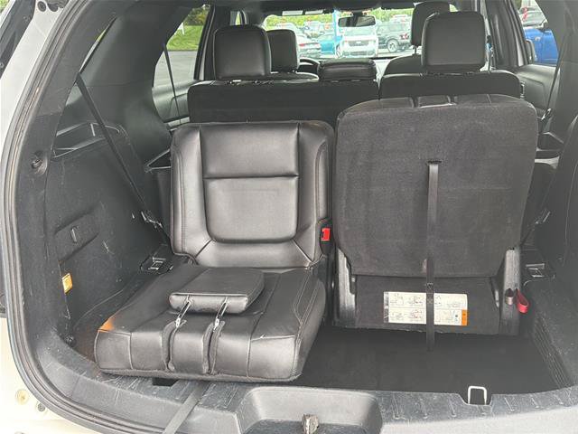 Certified 2018 Ford Explorer XLT w/ Equipment Group 202A AWD/4WD image 34