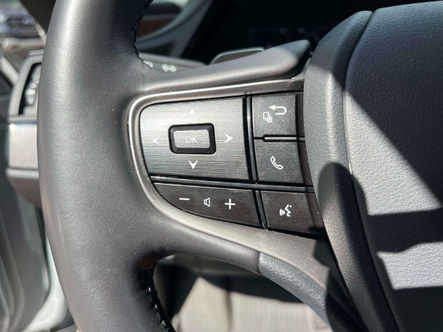 Used 2024 Lexus ES 350 w/ Premium Package FWD image 29