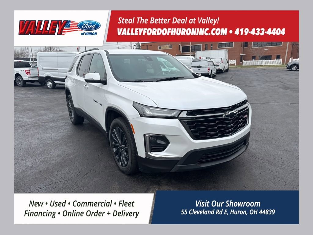 Used 2023 Chevrolet Traverse RS w/ LPO, Floor Liner Package image 1