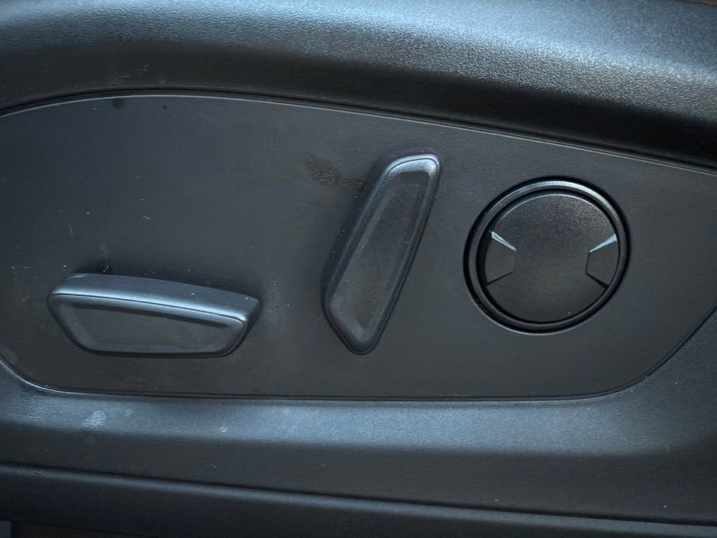 Certified 2023 Ford Explorer XLT w/ Equipment Group 202A image 20