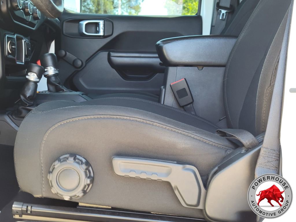 Used 2018 Jeep Wrangler Unlimited Sport AWD/4WD image 25