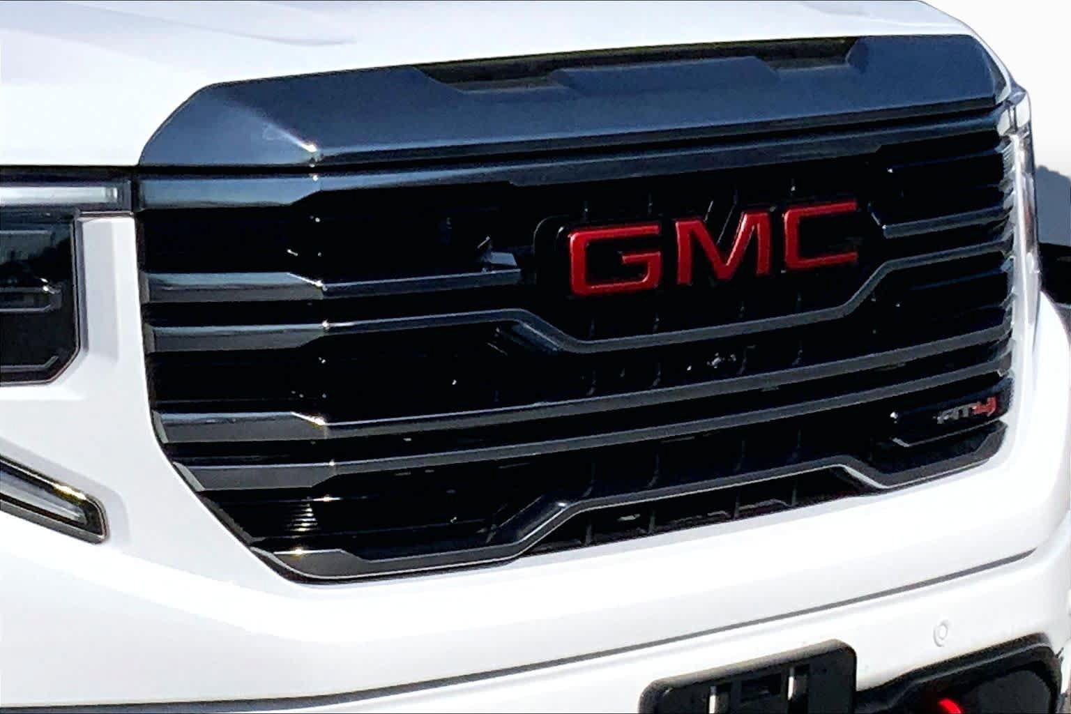 Used 2024 GMC Sierra 1500 AT4 w/ Technology Package AWD/4WD image 26