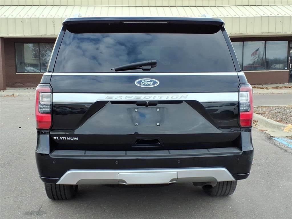 Certified 2018 Ford Expedition Platinum image 4