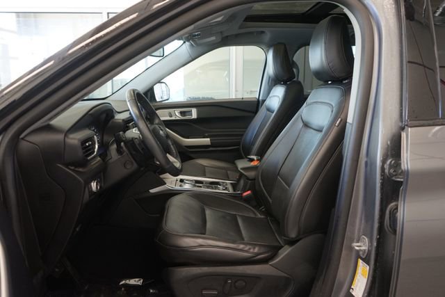 Certified 2021 Ford Explorer Limited w/ Equipment Group 301A image 21