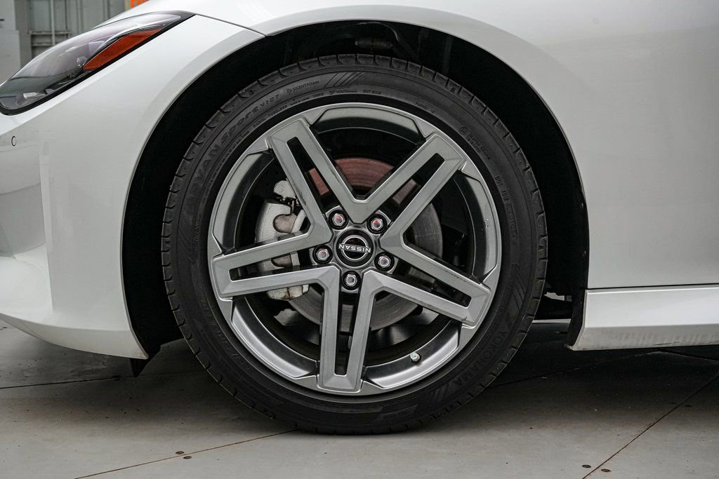 Used 2024 Nissan Z Sport w/ Floor Mat Package image 12