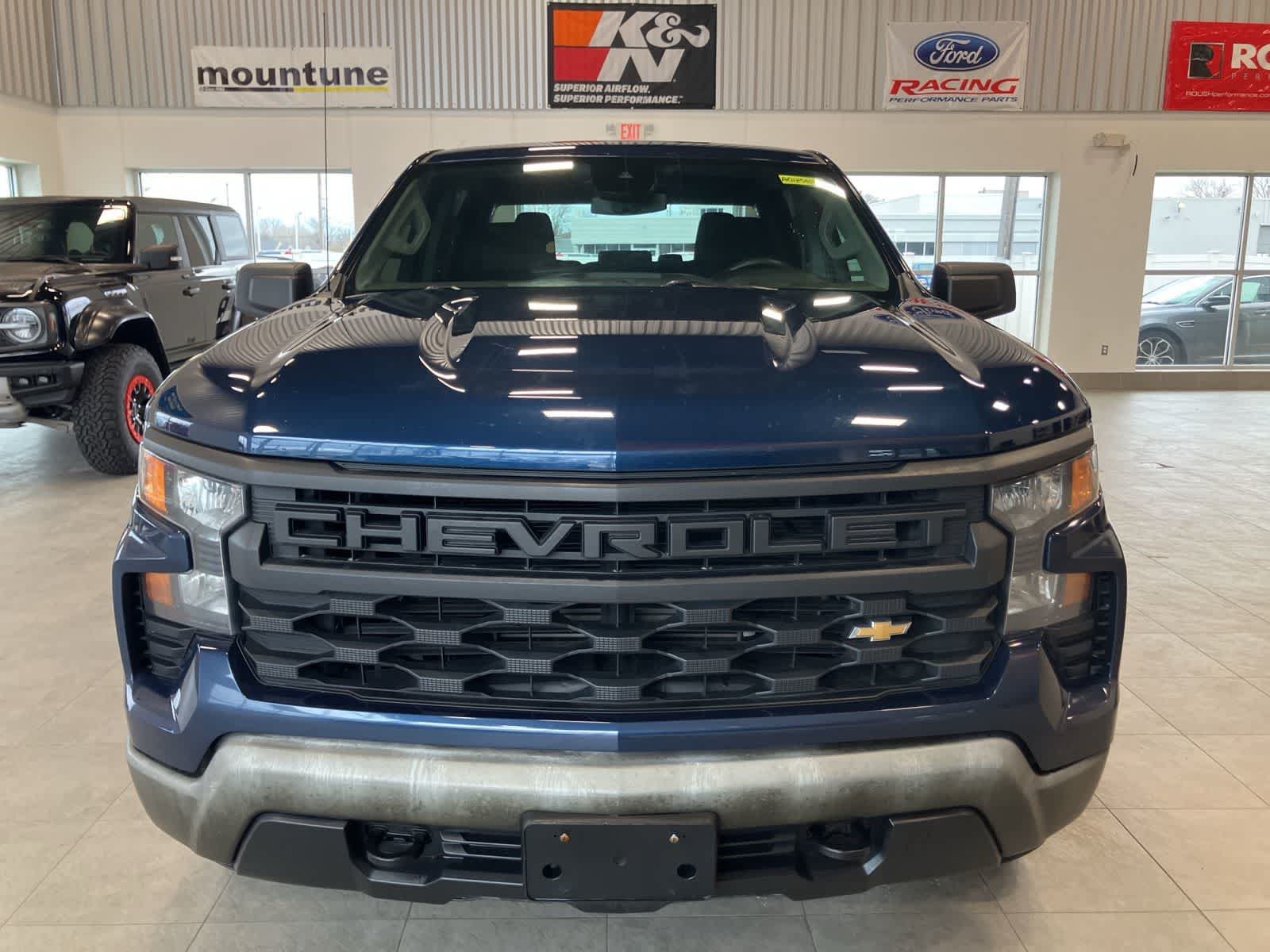 Used 2022 Chevrolet Silverado 1500 W/T w/ WT Value Package AWD/4WD image 2