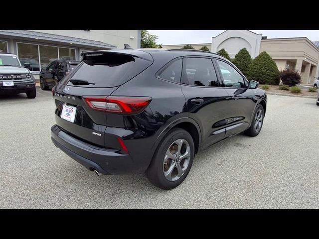 Certified 2024 Ford Escape ST-Line w/ Tech Pack #1 AWD/4WD image 37