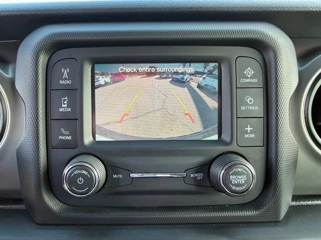 Used 2018 Jeep Wrangler Unlimited Sport AWD/4WD image 12