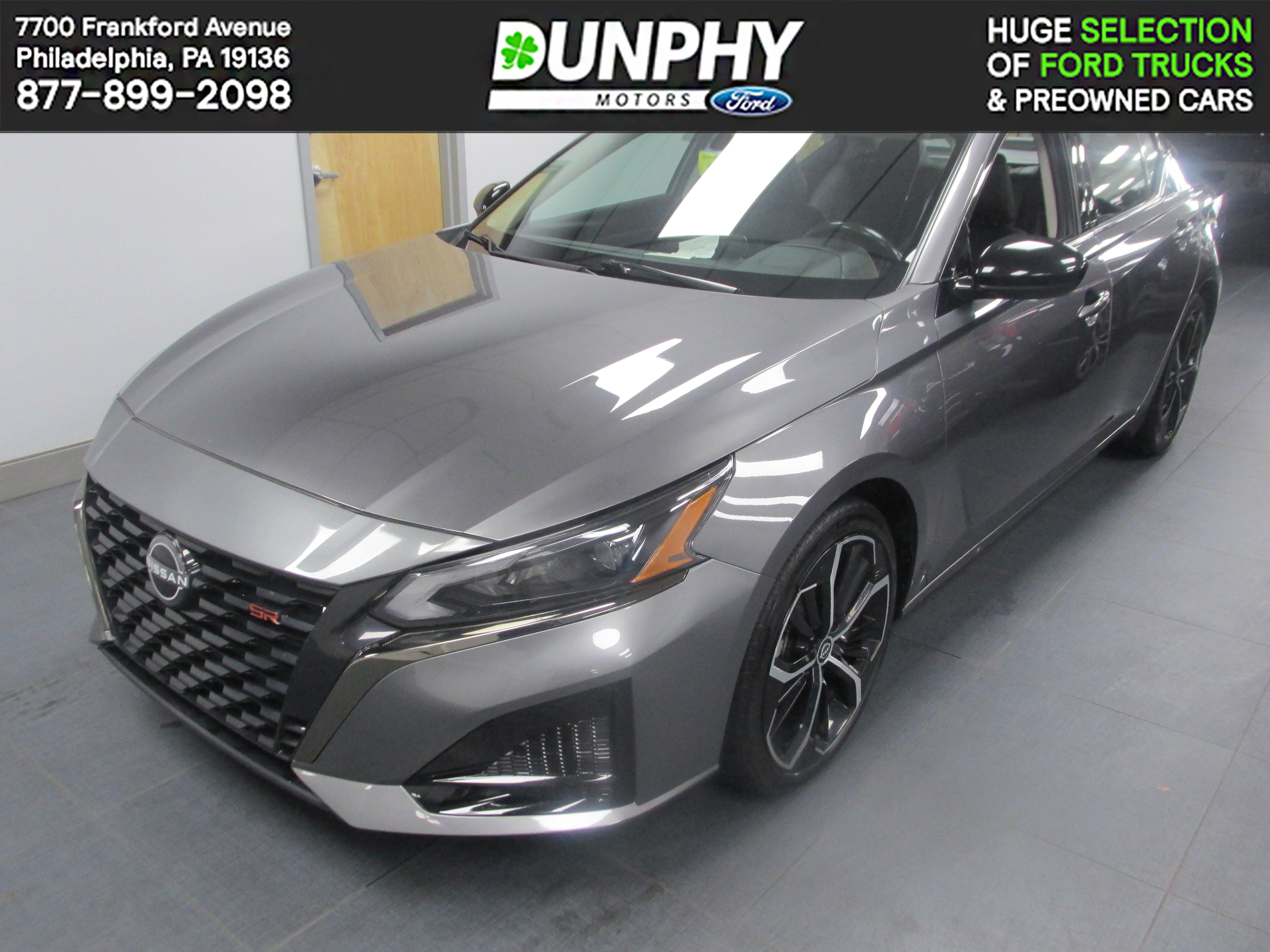 Used 2024 Nissan Altima 2.5 SR FWD image 1