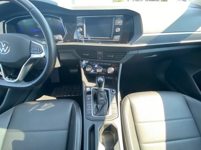 Used 2024 Volkswagen Jetta SE FWD image 18