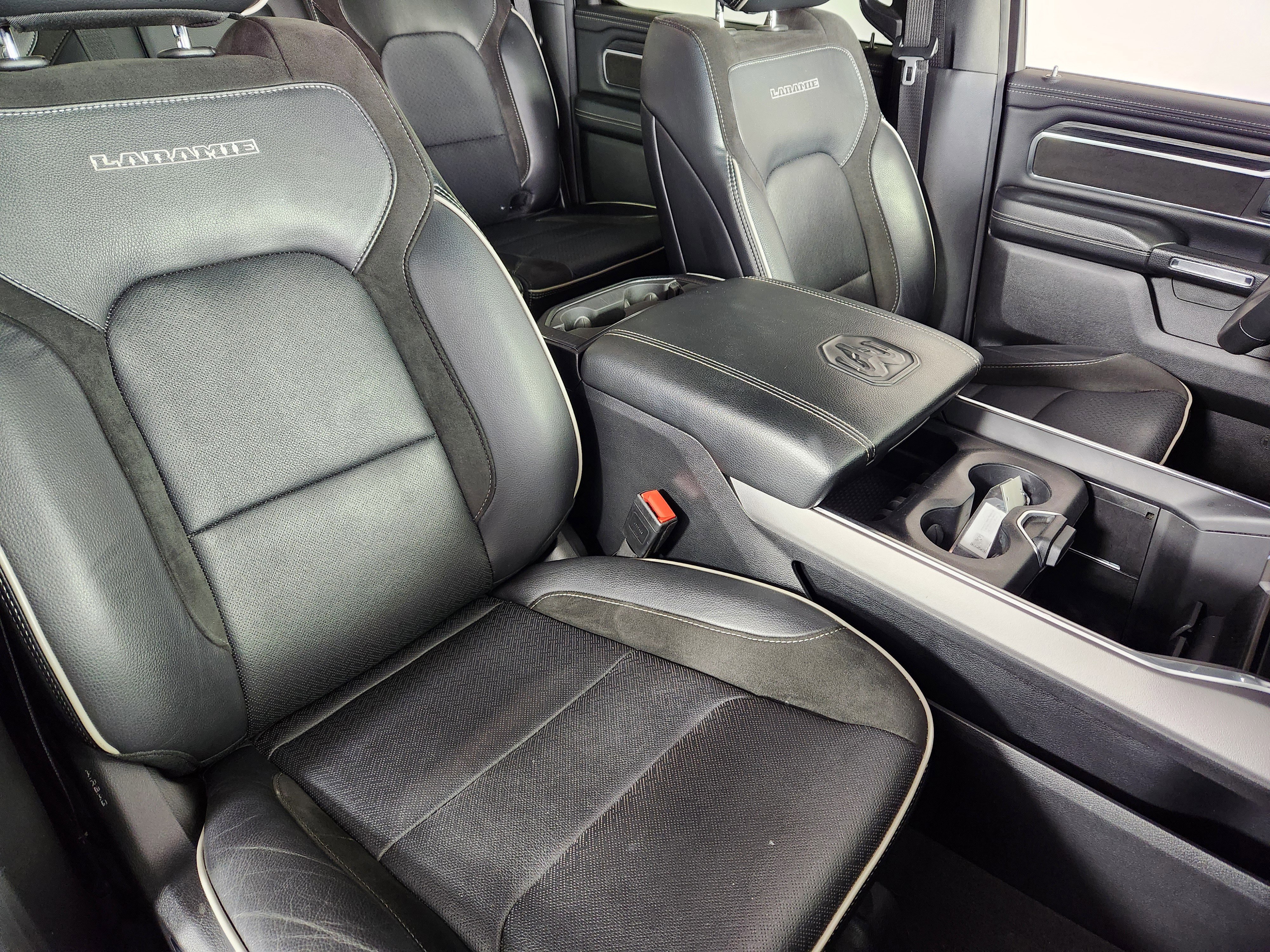 Used 2024 RAM 1500 Laramie image 10