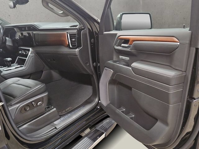 Used 2023 GMC Sierra 1500 Denali w/ Technology Package AWD/4WD image 19