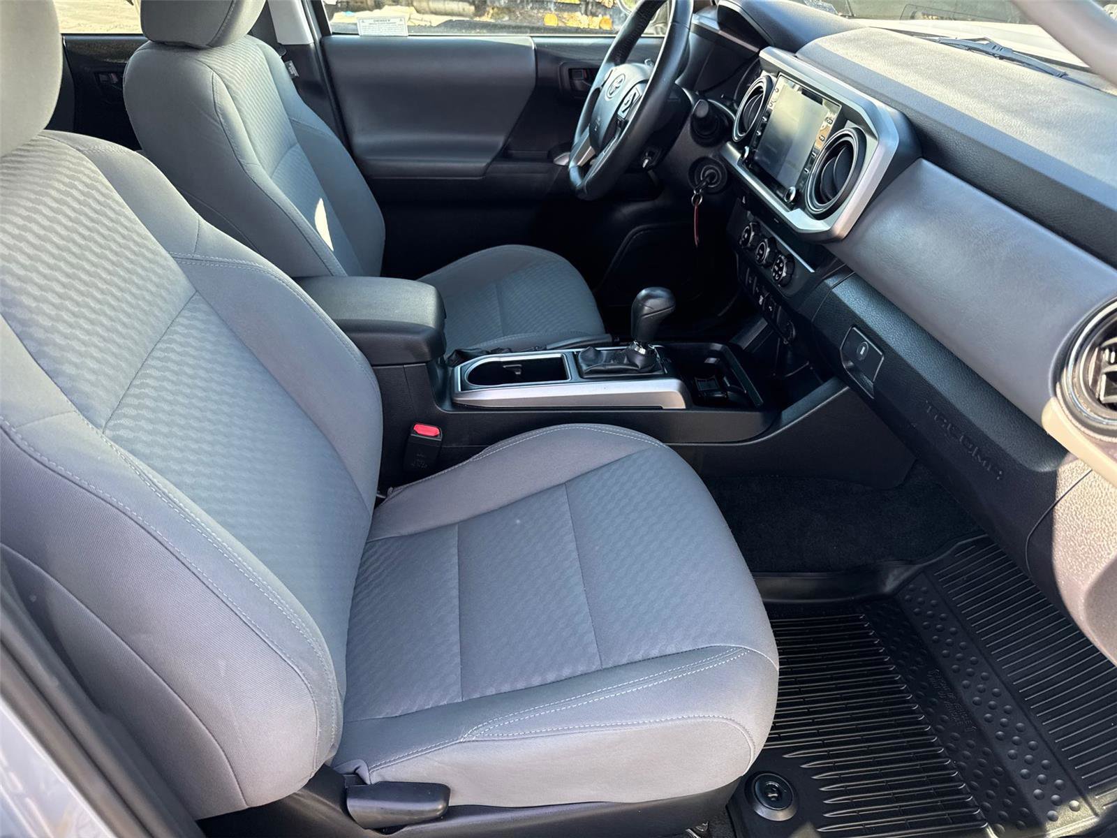 Used 2020 Toyota Tacoma SR5 image 18