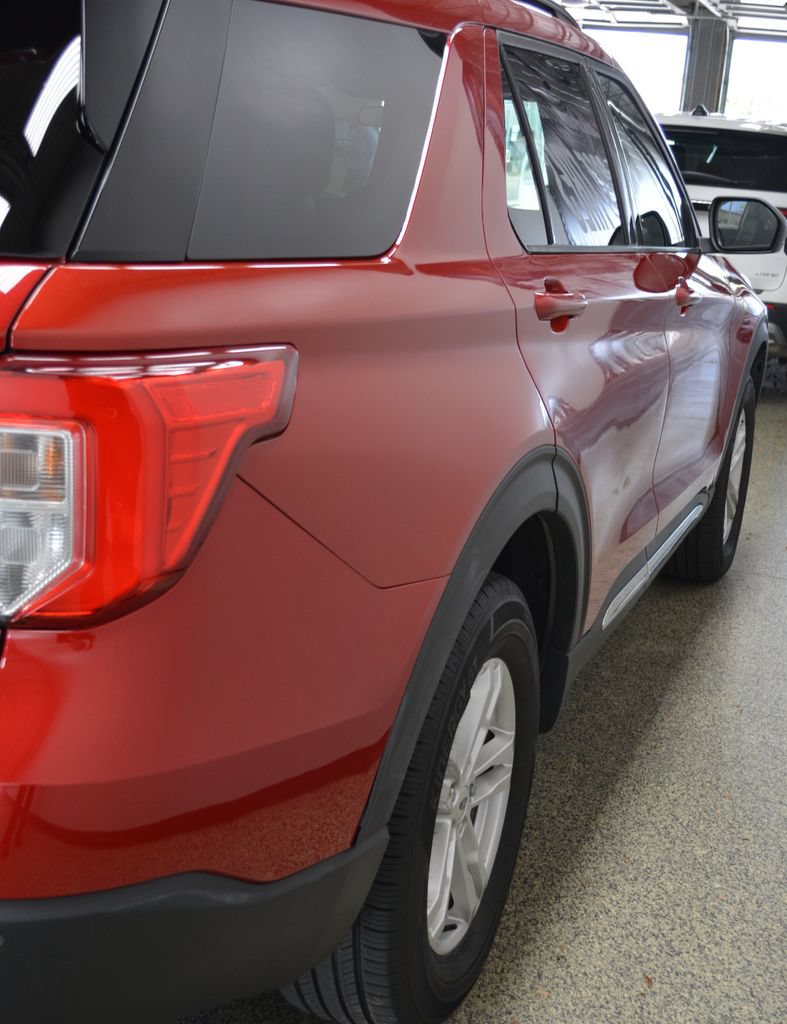 Certified 2024 Ford Explorer XLT w/ Equipment Group 202A AWD/4WD image 7