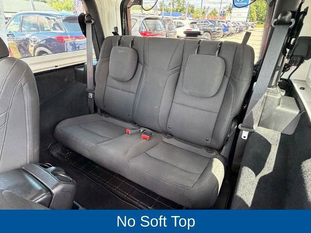 Used 2019 Jeep Wrangler Sport AWD/4WD image 17