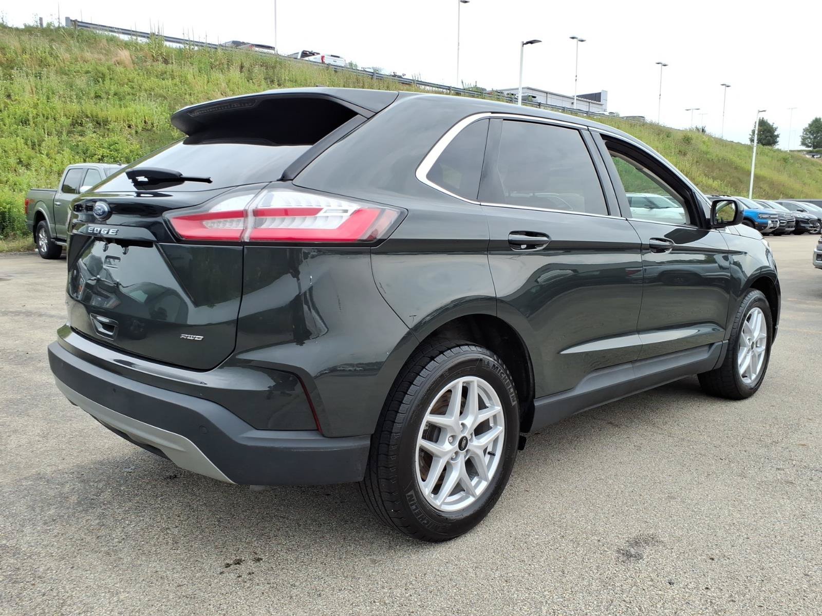 Certified 2024 Ford Edge SEL w/ Convenience Package AWD/4WD image 5