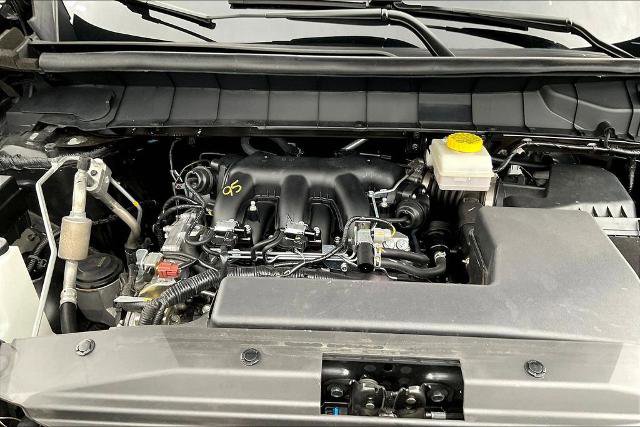 Used 2025 Nissan Pathfinder SV FWD image 30