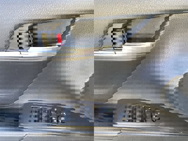 Used 2024 Toyota Camry SE image 13