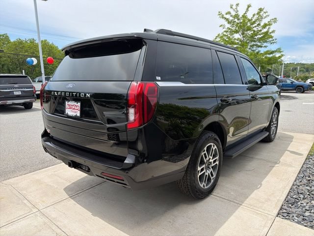 Certified 2025 Ford Expedition Active AWD/4WD image 9