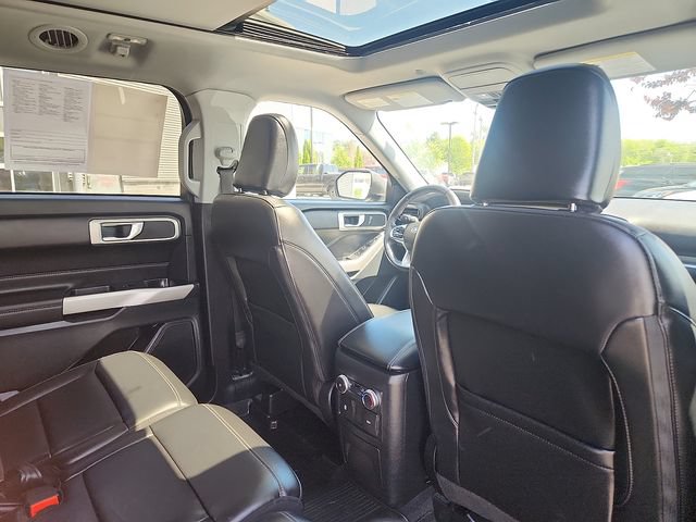 Certified 2022 Ford Explorer XLT w/ Equipment Group 202A AWD/4WD image 29