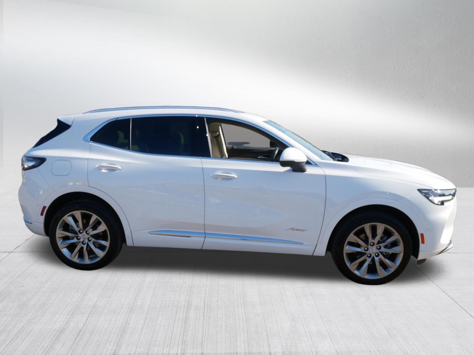 Used 2022 Buick Envision Avenir w/ Technology Package II image 5