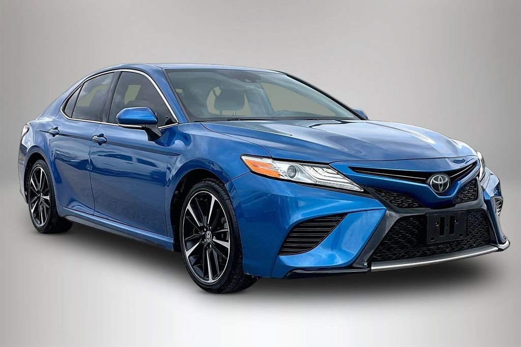 Used 2020 Toyota Camry XSE image 5