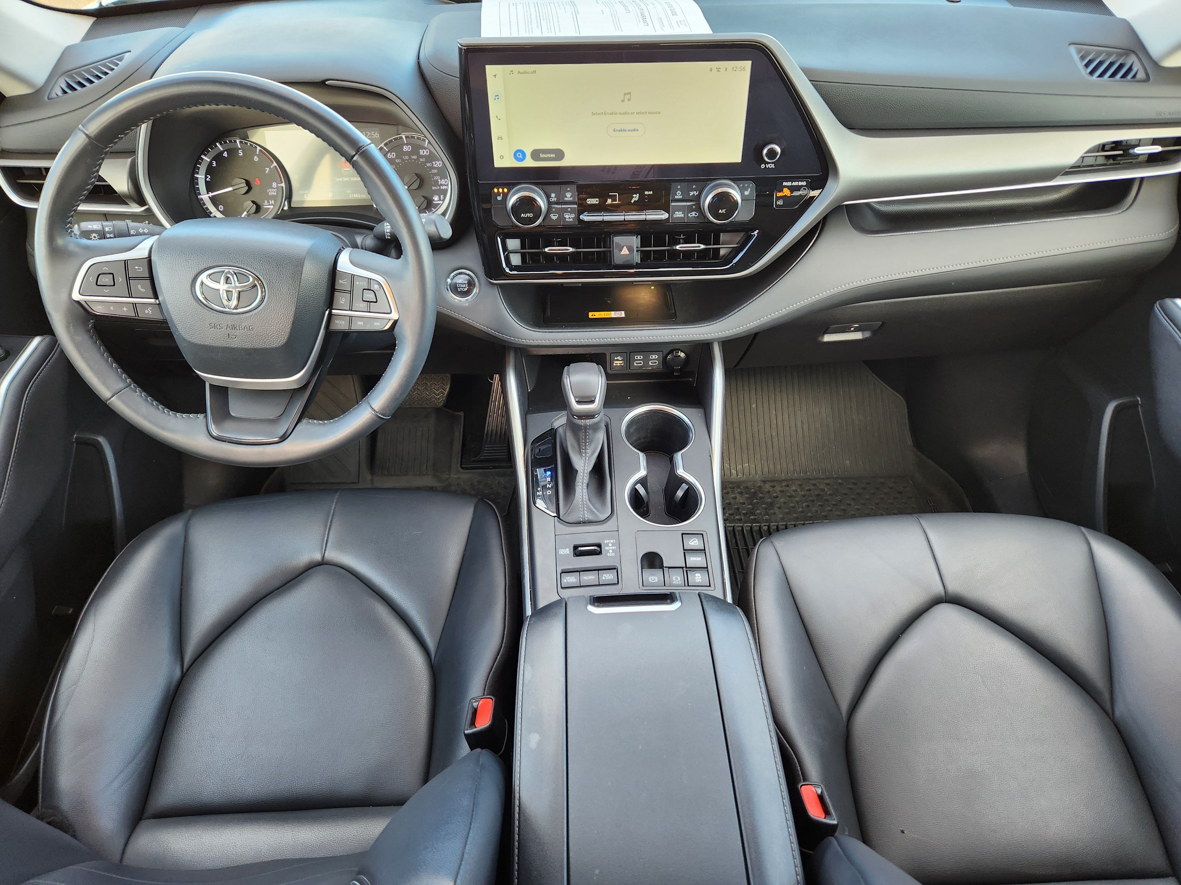 Used 2023 Toyota Highlander XLE AWD/4WD image 22