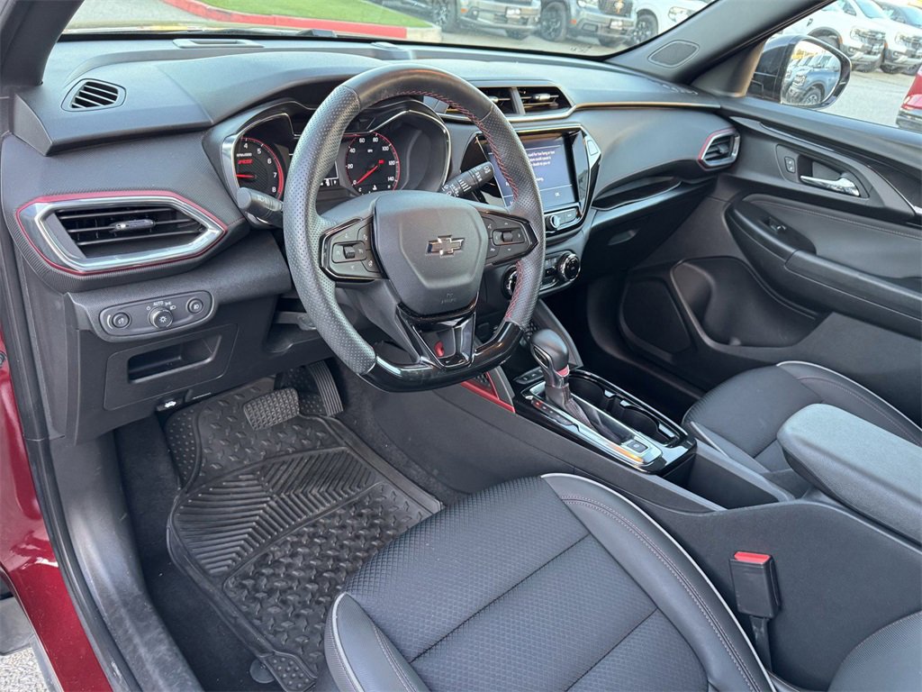 Used 2023 Chevrolet TrailBlazer RS w/ Convenience Package image 9