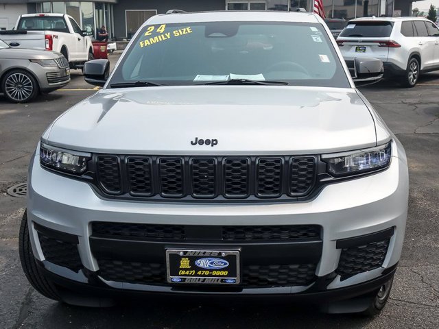 Used 2024 Jeep Grand Cherokee L Altitude AWD/4WD image 5