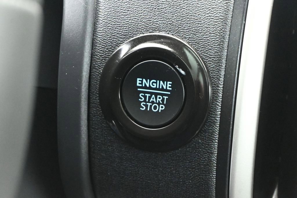 Certified 2025 Ford Expedition Active AWD/4WD image 15