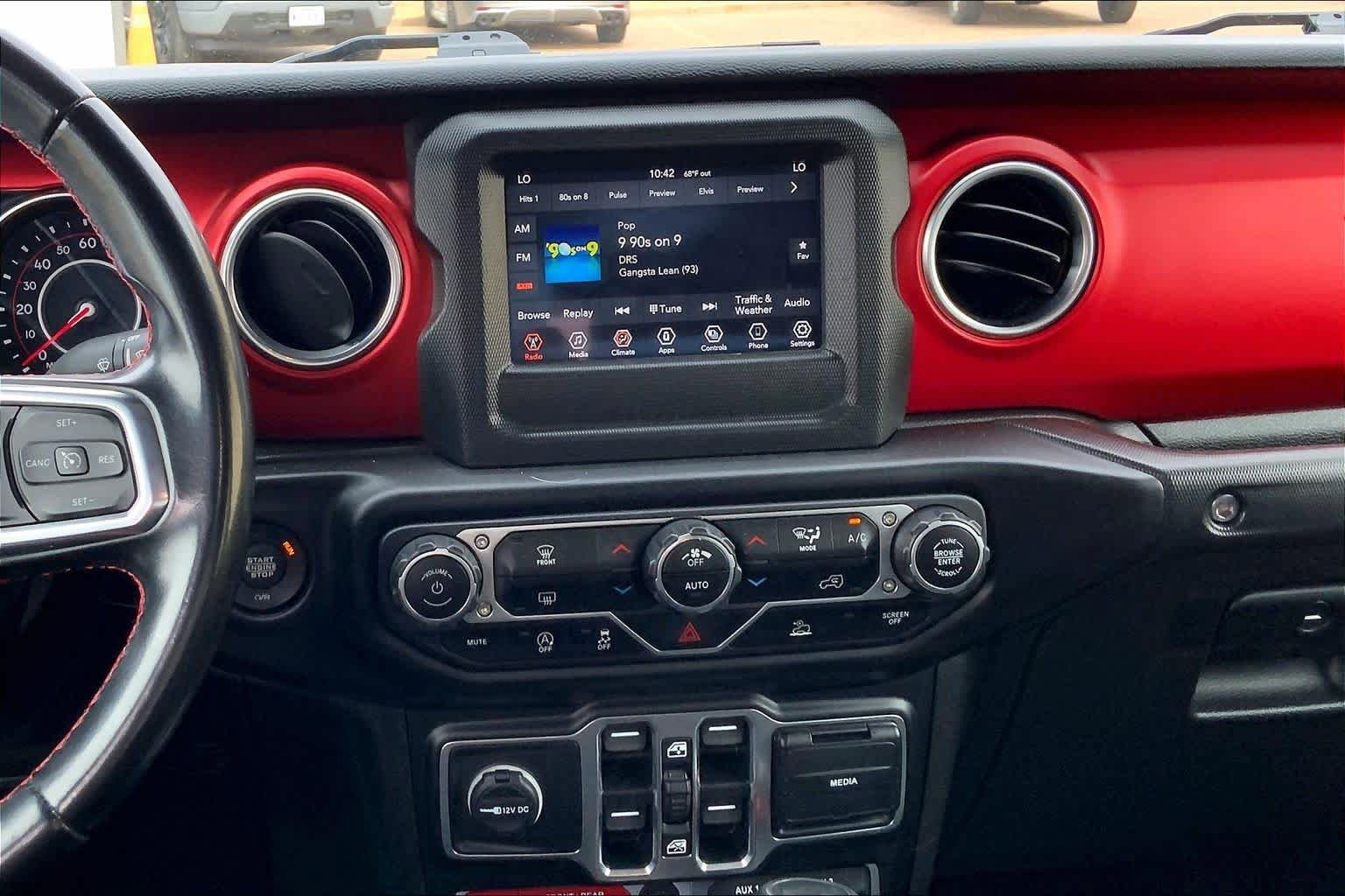 Used 2021 Jeep Wrangler Unlimited Rubicon AWD/4WD image 7