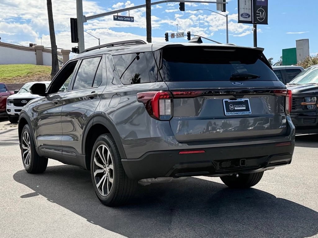 Certified 2025 Ford Explorer ST-Line AWD/4WD image 6