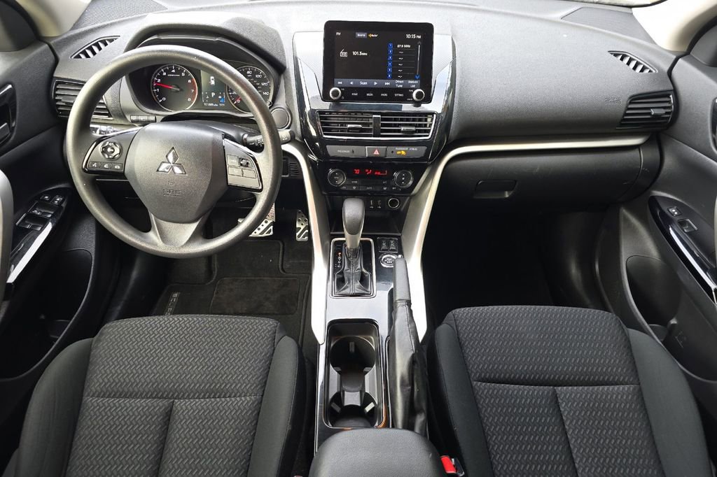 Used 2022 Mitsubishi Eclipse Cross LE image 13