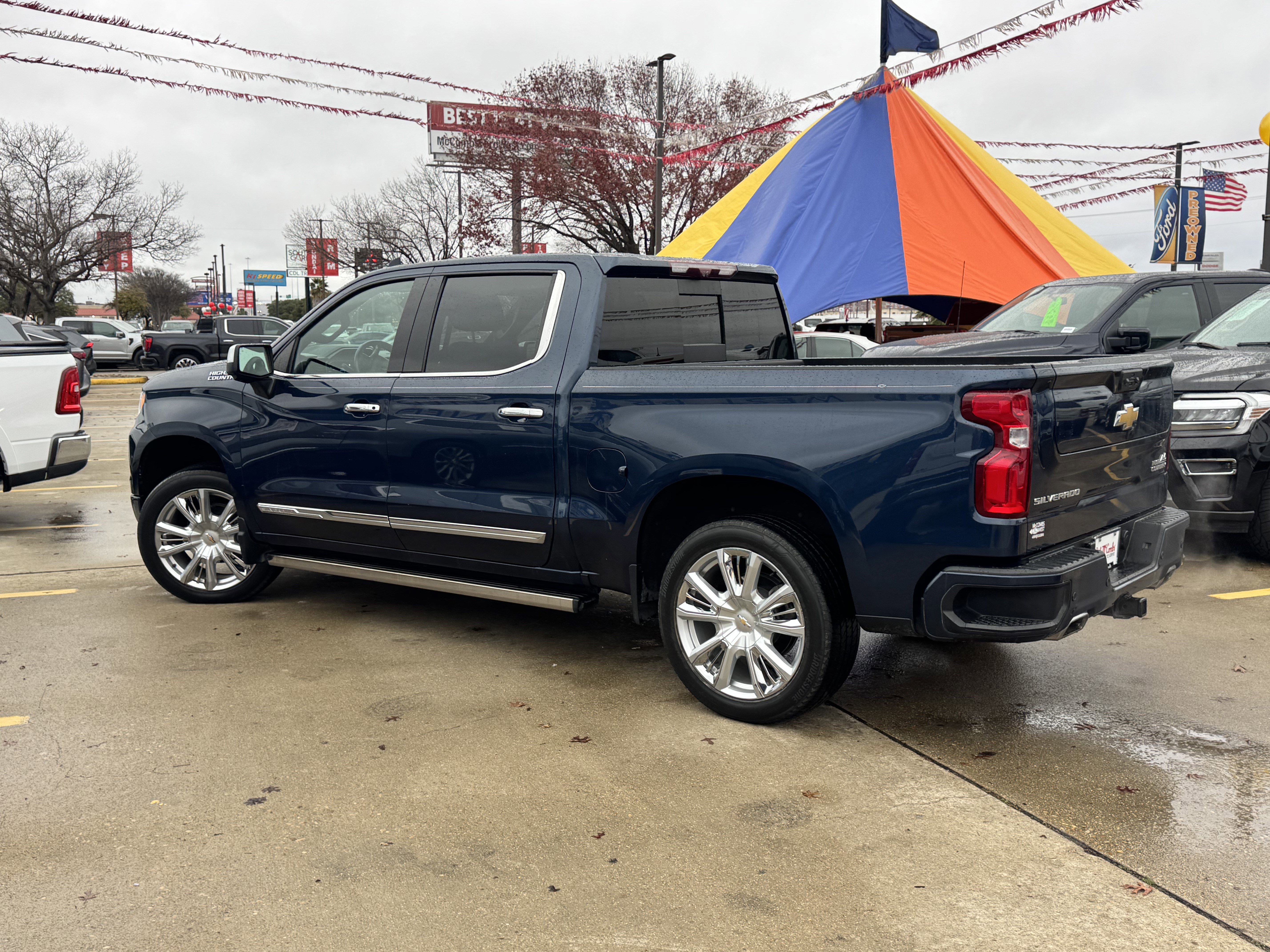 Used 2023 Chevrolet Silverado 1500 High Country w/ High Country Premium Package image 6