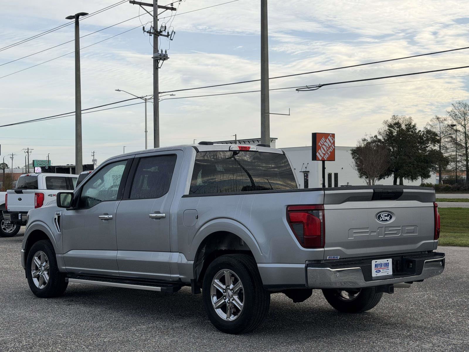 Certified 2025 Ford F150 XLT w/ Equipment Group 301A Standard image 3