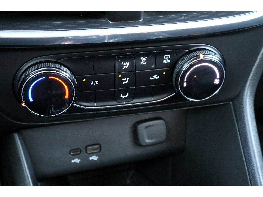 Used 2024 Buick Encore GX Preferred FWD image 22