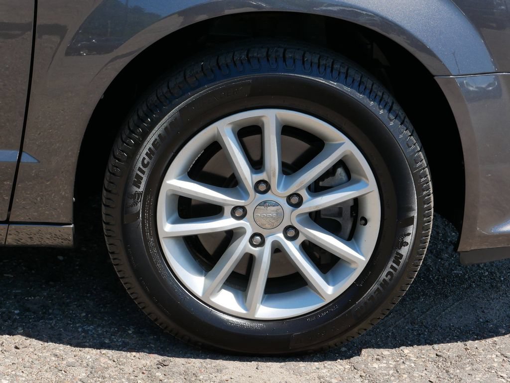 Used 2019 Dodge Grand Caravan SXT FWD image 7