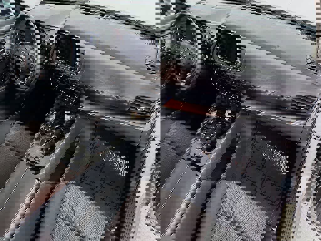 Used 2024 Nissan Rogue SV image 32