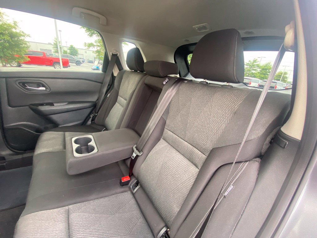 Used 2024 Nissan Rogue SV FWD image 23