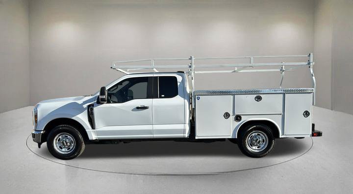 Certified 2025 Ford F250 2WD SuperCab Super Duty image 5