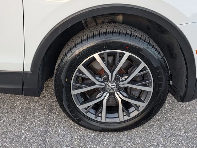Used 2019 Volkswagen Tiguan SE w/ Panoramic Sunroof Package image 15