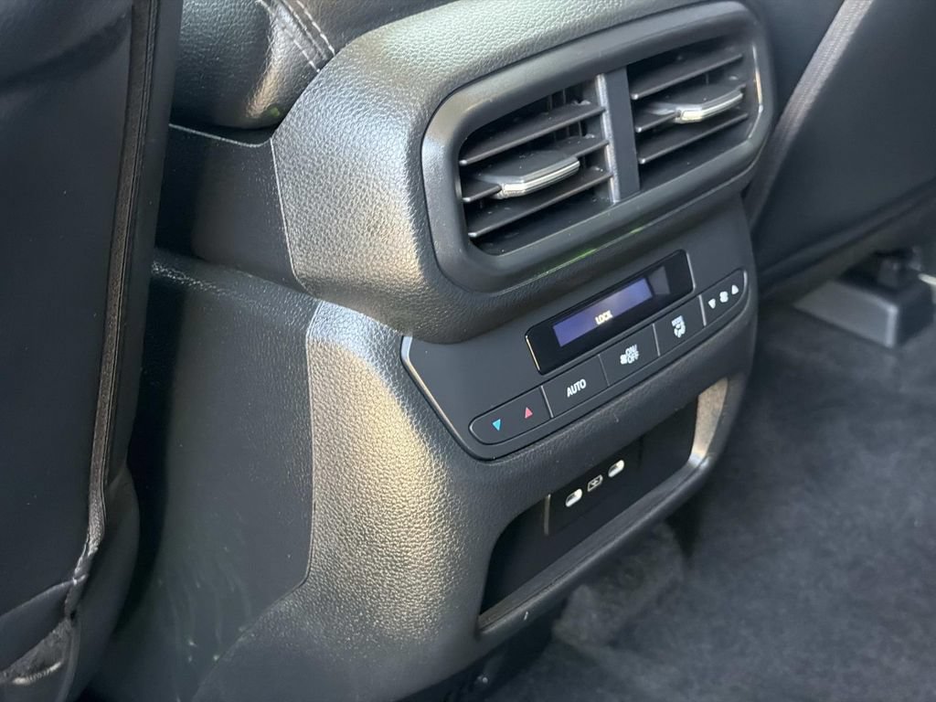 Used 2025 Honda Pilot EX-L image 18